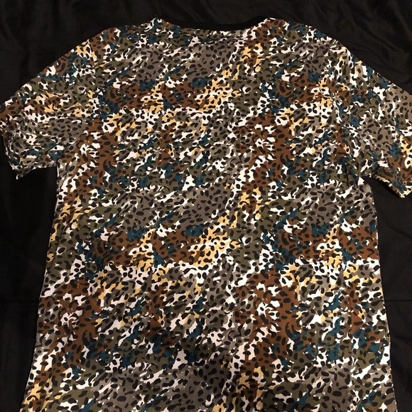 Multi Color Leopard Style Shirt (Large) - Picture 2 of 2